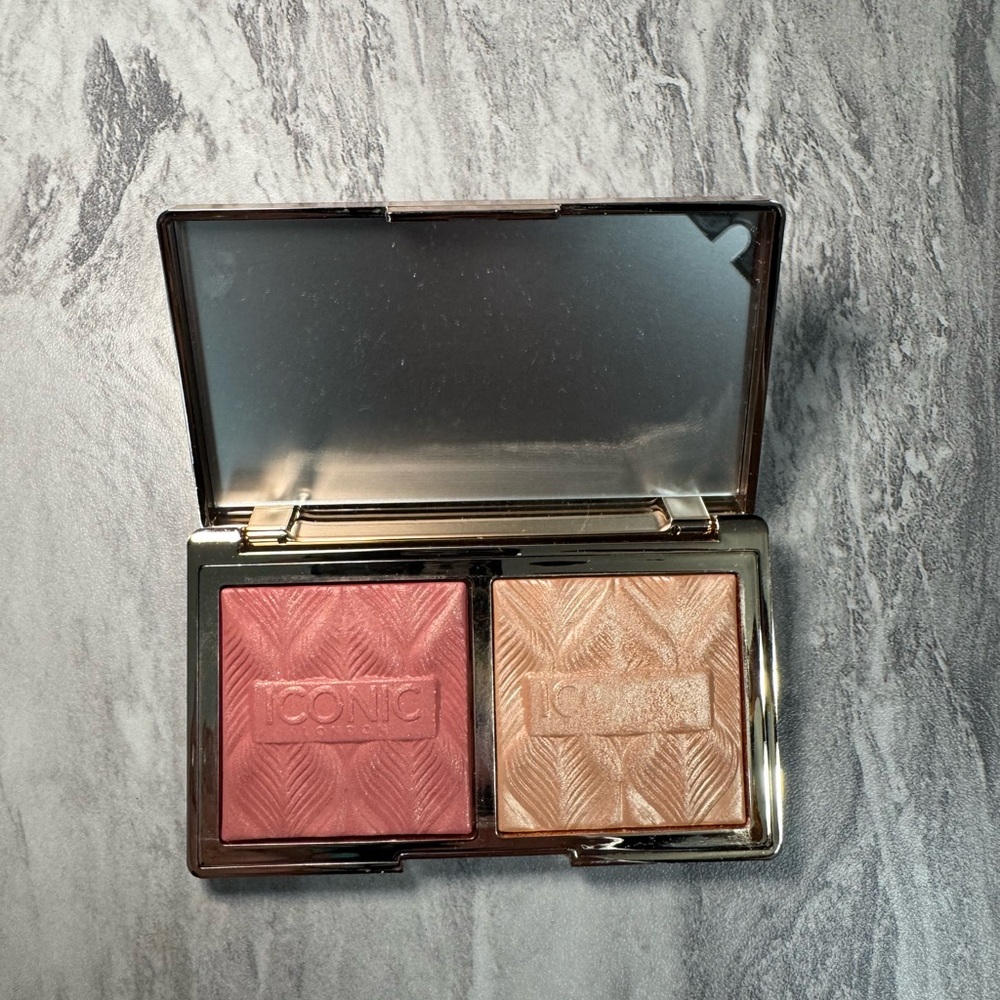 Iconic London Blush & Highlighter Duo - Rose Pink and Gold